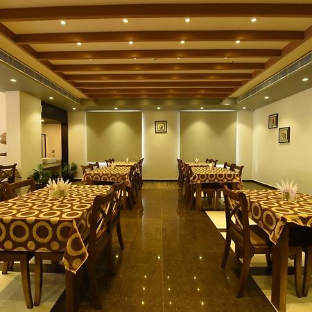 Mayas Kem Pride Hotel Tiruchirappalli Ngoại thất bức ảnh